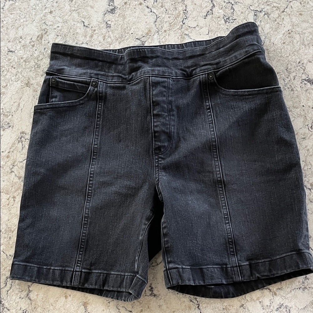 Duluth Trading Co Women's Black Jean Shorts size10